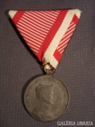 IV. Károly  (bronz) Hadifém Vtézségi Érem Ritka !